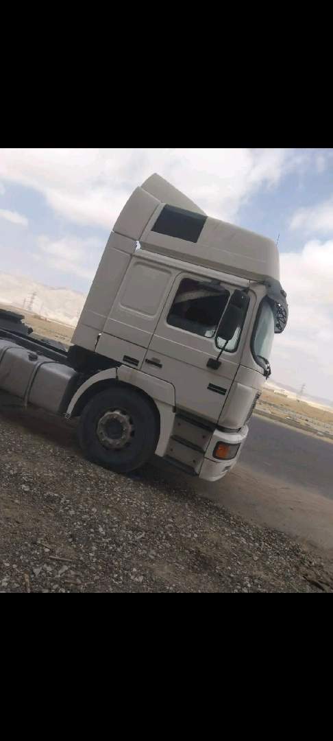 F2000