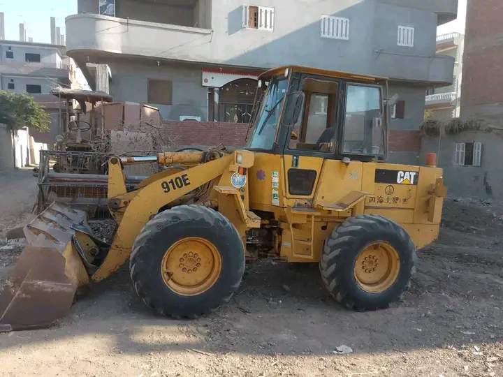 910